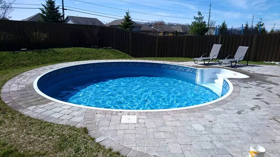 circular pool